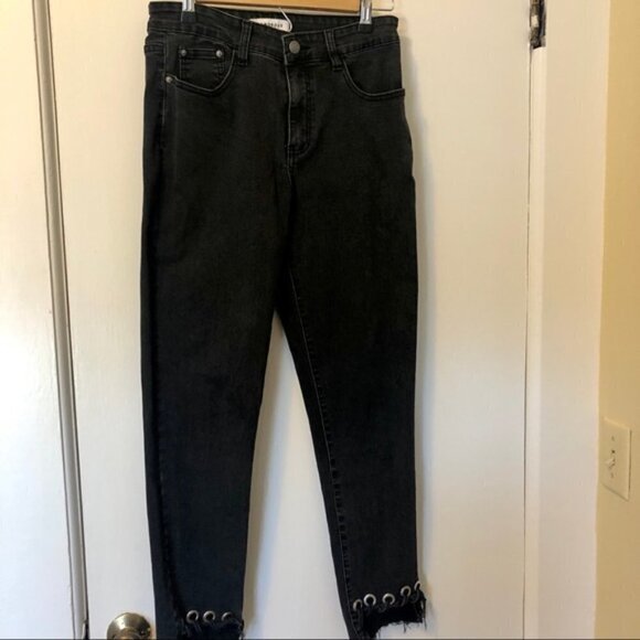 Glamorous Jeans Black Denim High Waist Grommet Frayed Step Hem size Medium - Picture 4 of 16